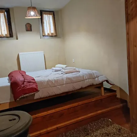 Σαλέ Aretousa